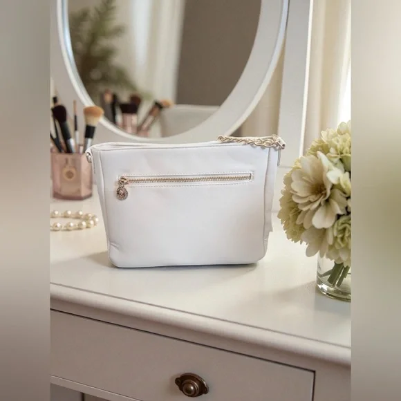 NWT Valentino Orlandi Cream Quilted
Vegan Leather Shoulder Bag - Picture 14 of 14